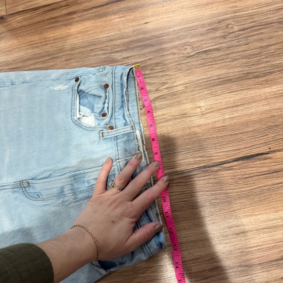 Abercrombie & Fitch Ultra High Rise 90s Straight Jean - Picture 9 of 9